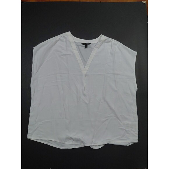 Banana Republic XL White V-Neck Sleeveless Minamalist Boxy Closet Staple Top - Picture 1 of 12